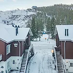 Apartamento Alpine Ski-in Ski-out, Center By Aavalevi