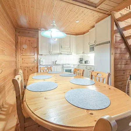Alpine By Aavalevi Holidays, Ski-in Ski-out, Center Huoneisto
