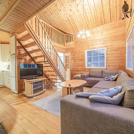 Huoneisto Alpine By Aavalevi Holidays, Ski-in Ski-out, Center