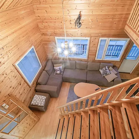 Huoneisto Alpine By Aavalevi Holidays, Ski-in Ski-out, Center Levi