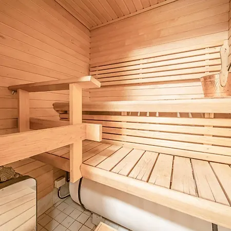 Alpine By Aavalevi Holidays, Ski-in Ski-out, Center *